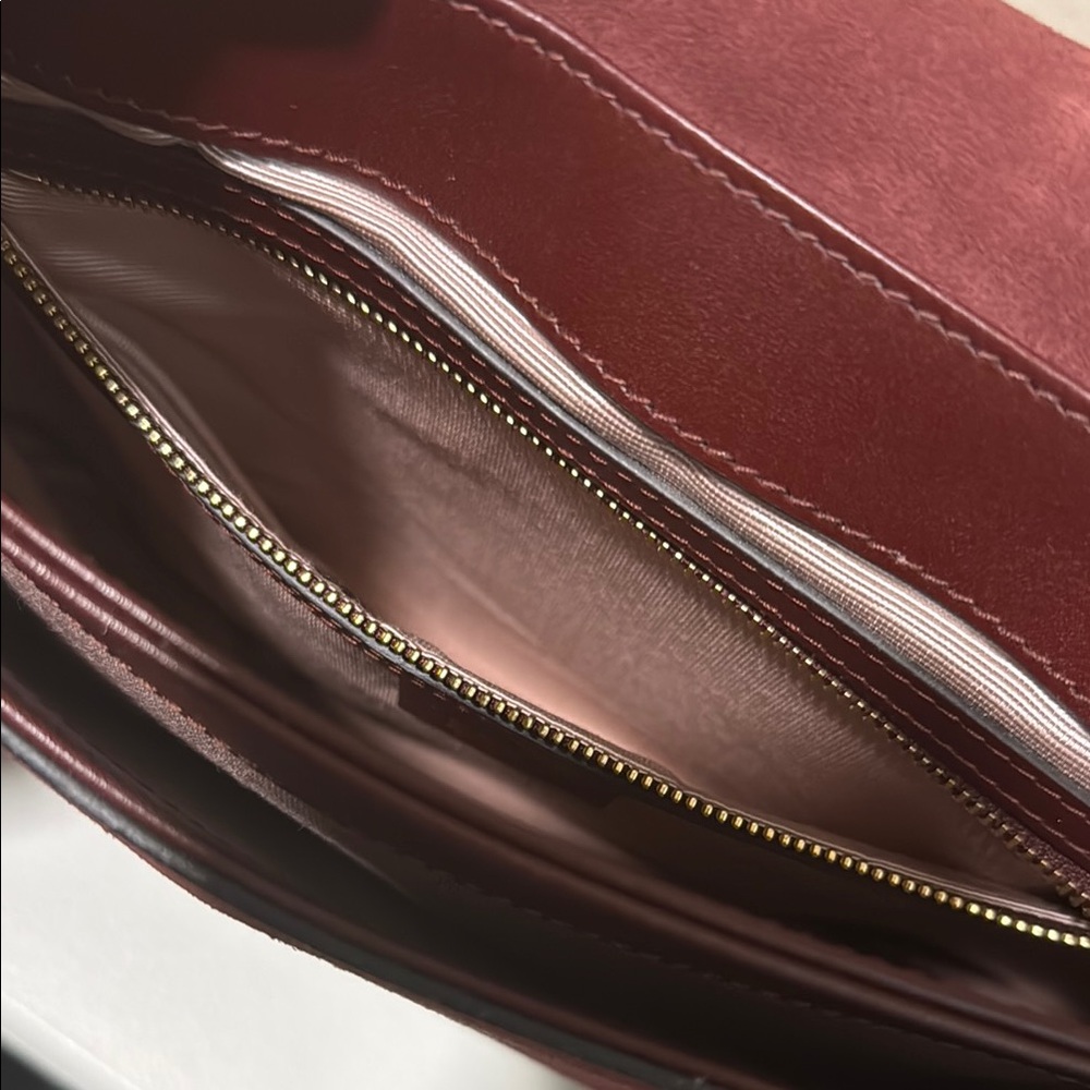 Gucci Wine Burgundy Arli Crossbody Bag with Gold GG Logo - Picture 7 of 11